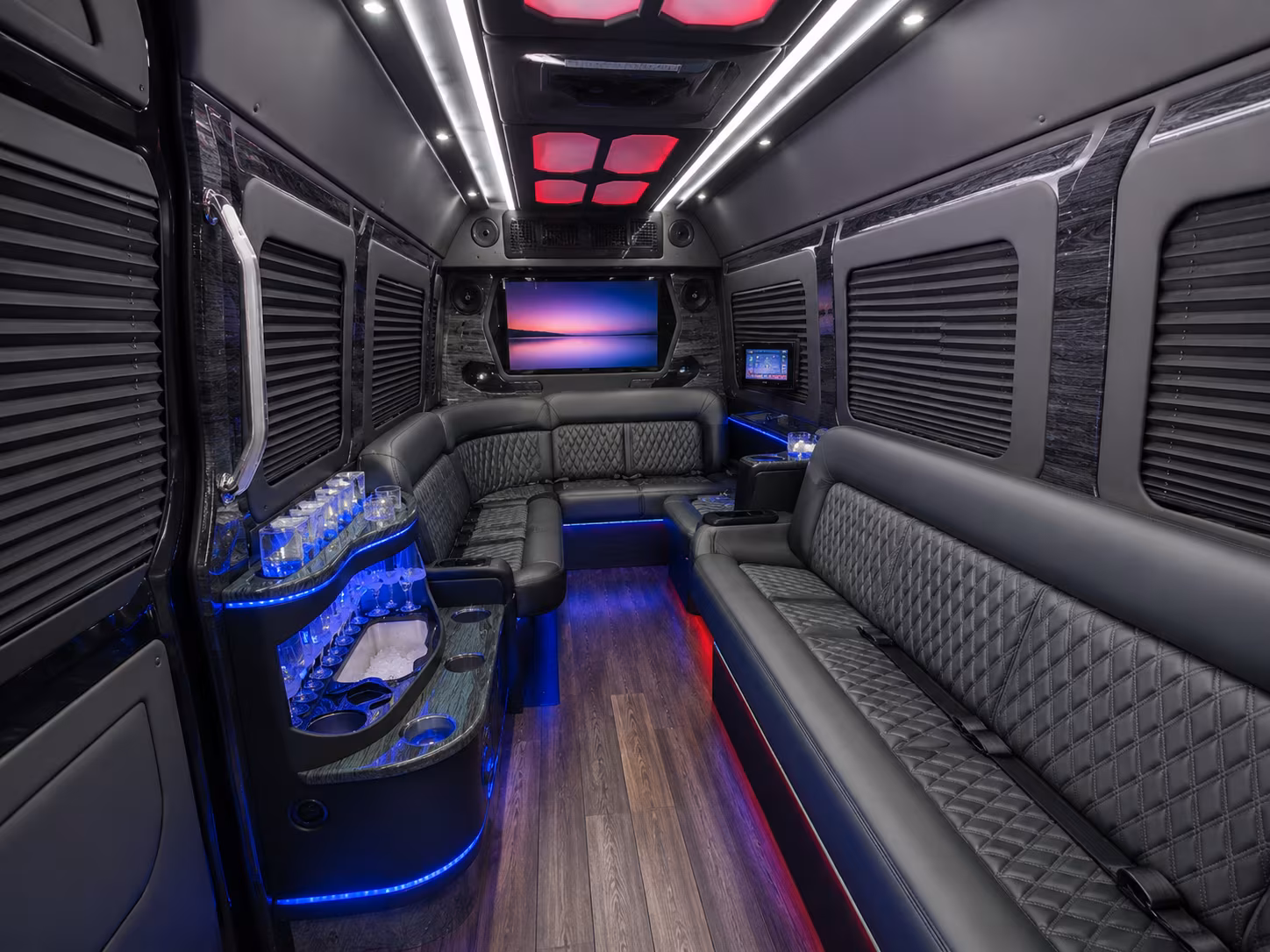 georgetown 28 passenger party bus